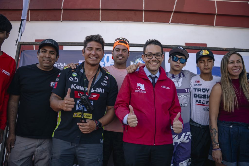 Familias en el lanzamiento del Nacional de Motocross